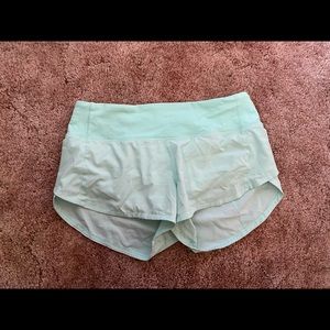 LuluLemon Speed Up Short 2.5”